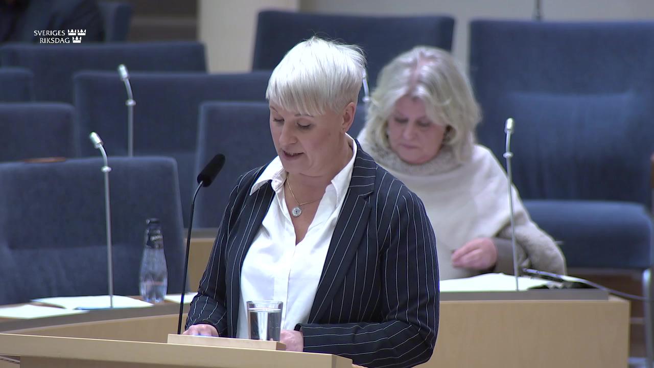 Stillbild från Interpellationsdebatt, Ekonomisk familjepolitik