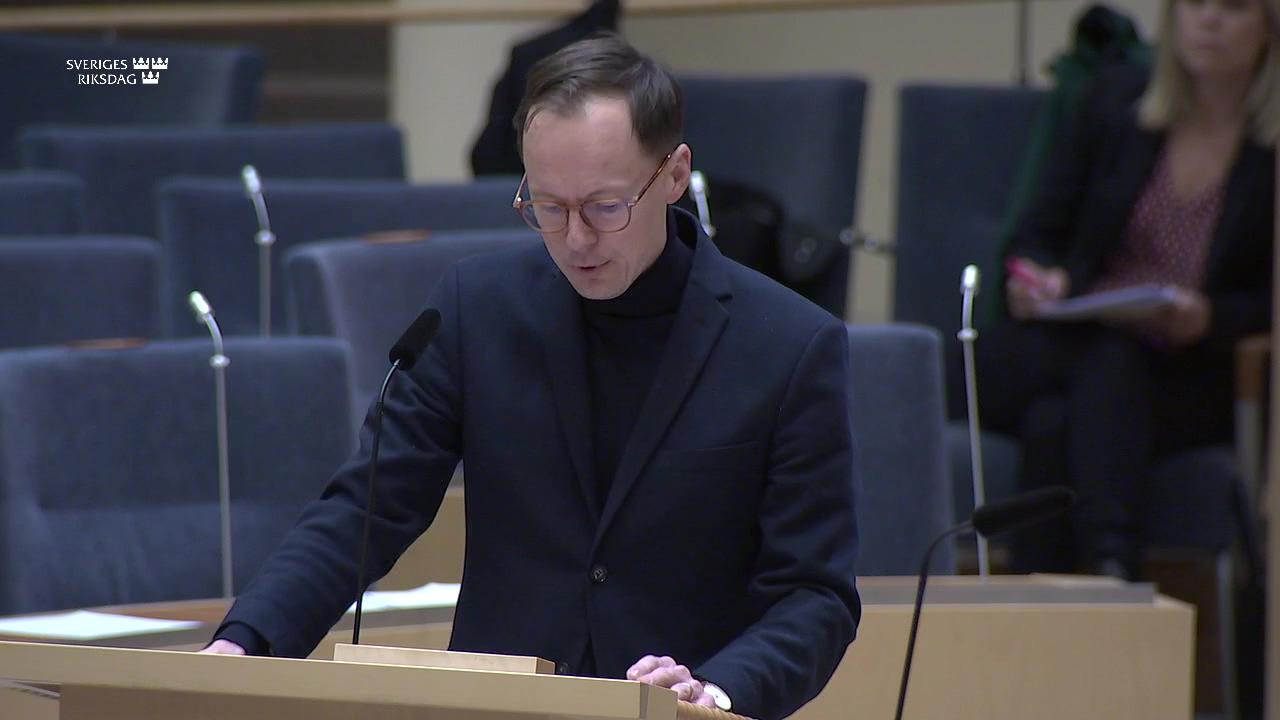 Stillbild från Interpellationsdebatt, Behovet av fler utbildningsplatser för tandläkare