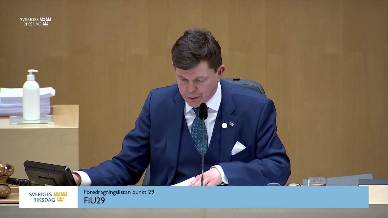 Stillbild från Beslut, Beslut: Riksrevisionens rapport om regeringens underlag till riksdagen under pandemin
