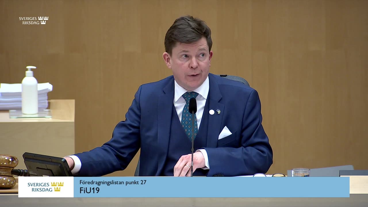 Stillbild från Beslut, Beslut: Några frågor om försäkring och tjänstepension