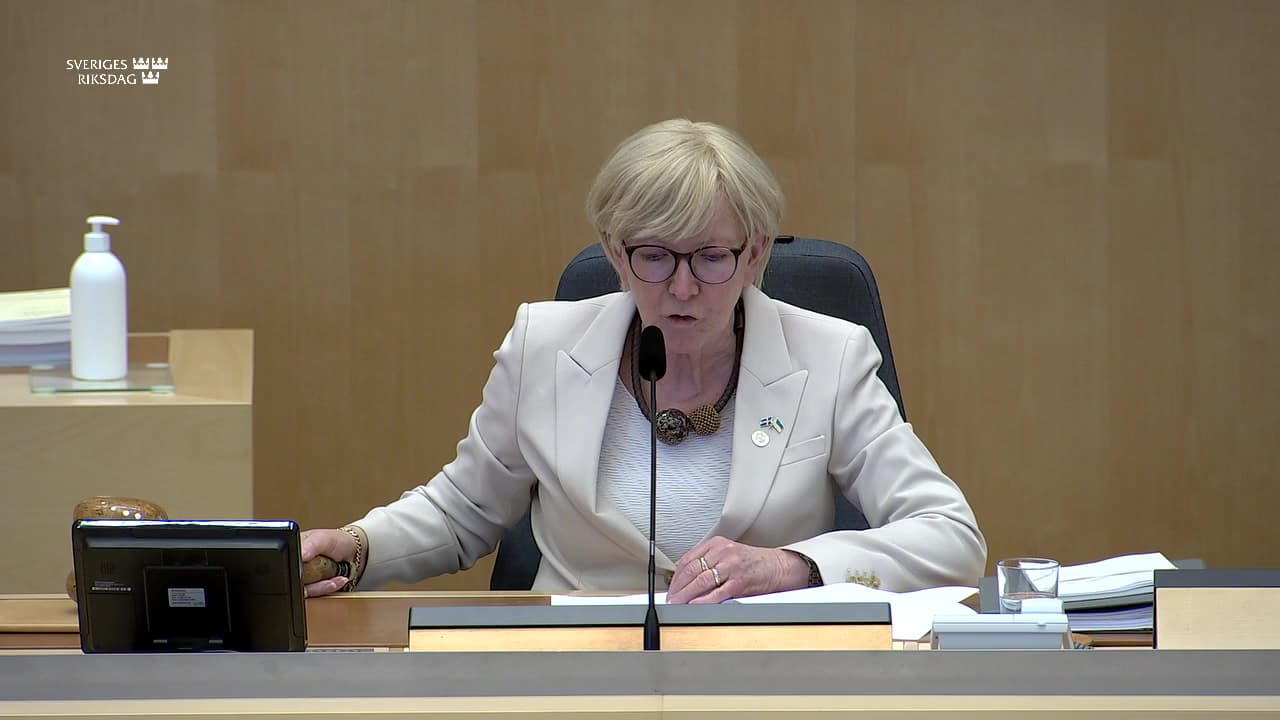 Stillbild från Beslut, Beslut: Kemikaliepolitik