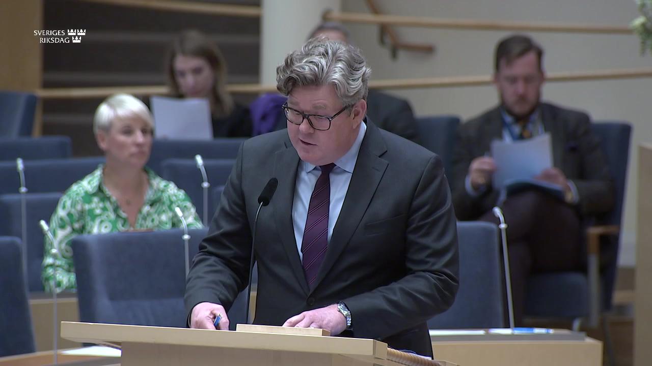 Stillbild från Interpellationsdebatt, Ansvar för hyresgäster för brottslighet som begåtts av andra personer