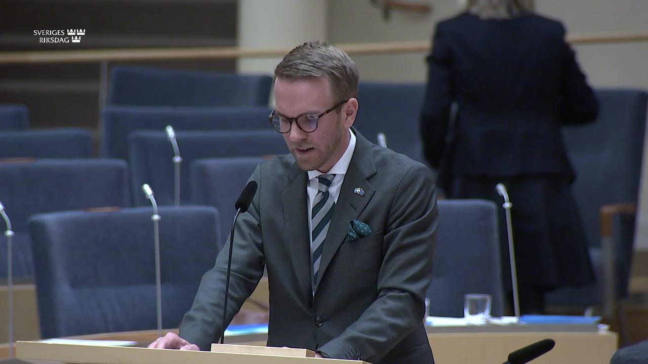 Stillbild från Interpellationsdebatt, Bostäder och stambanor