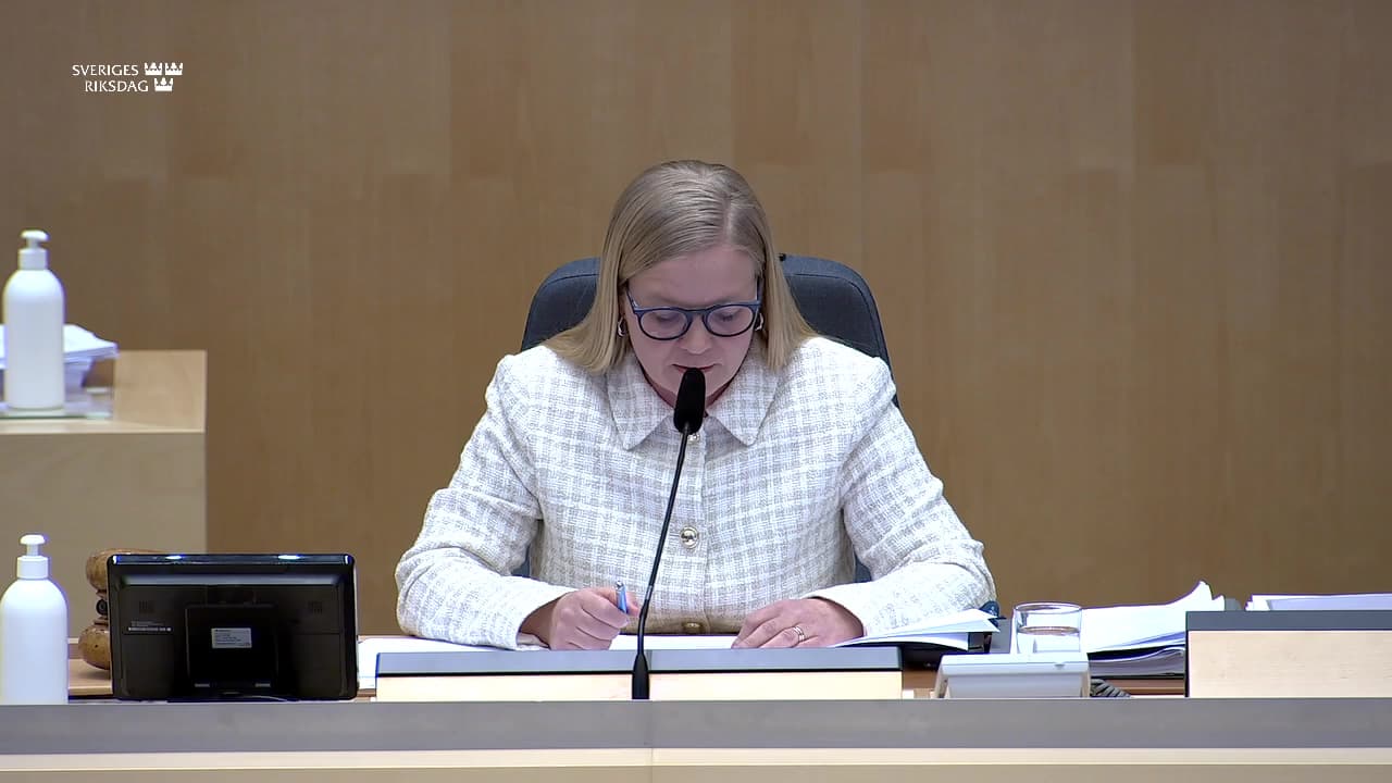 Stillbild från Beslut, Beslut: Grundläggande om utbildning
