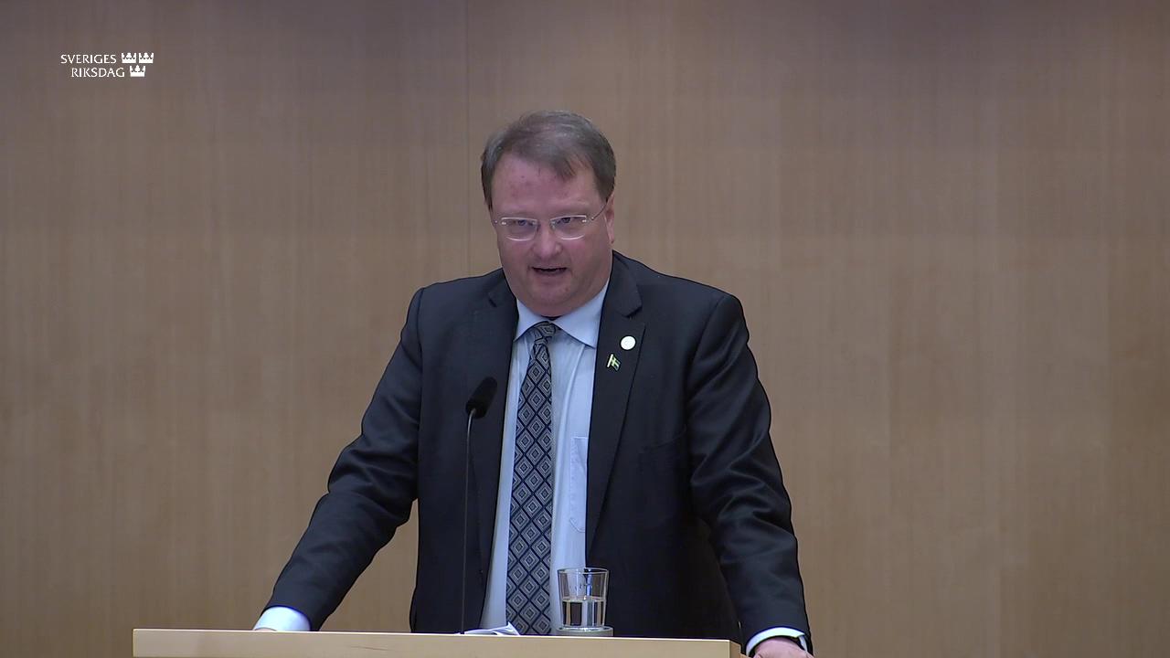 Stillbild från Debatt om förslag, Konsumenträtt