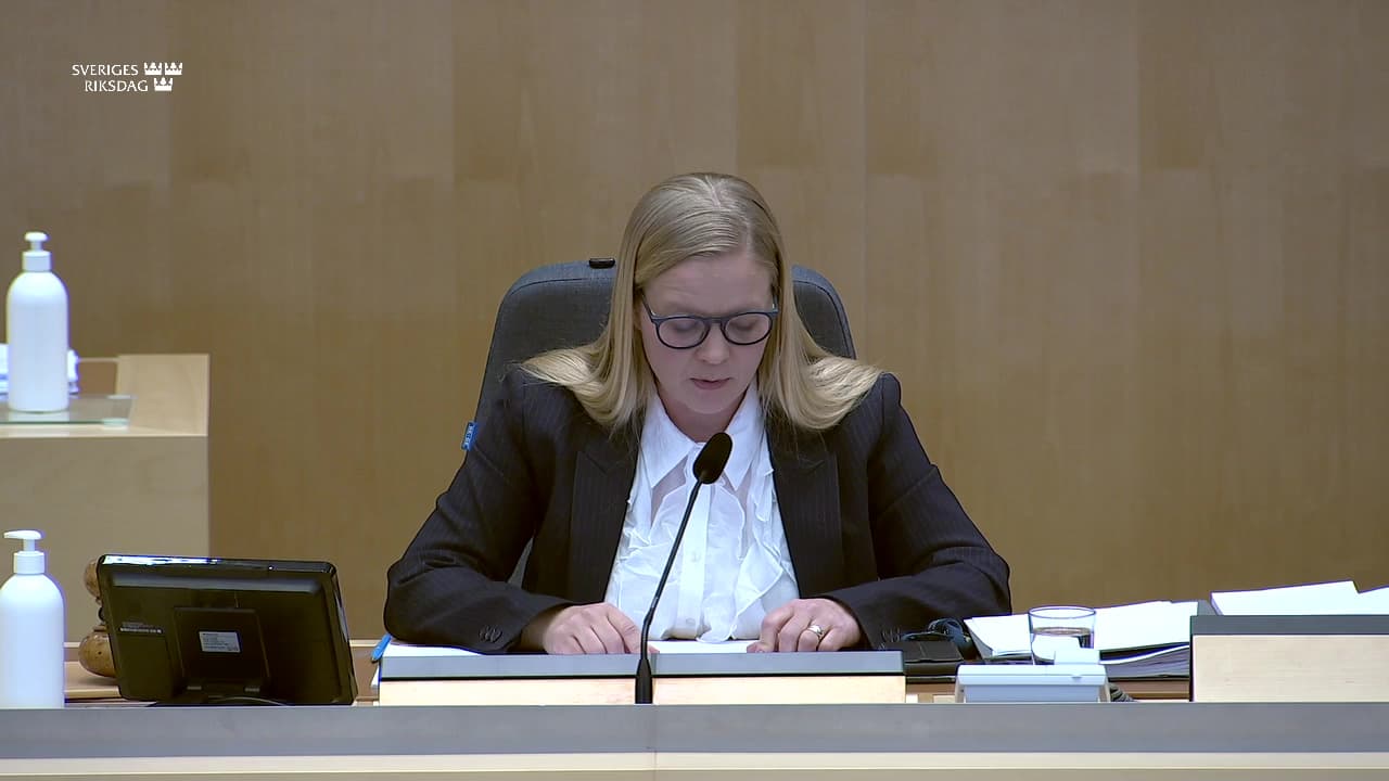 Stillbild från Beslut, Beslut: Näringspolitik