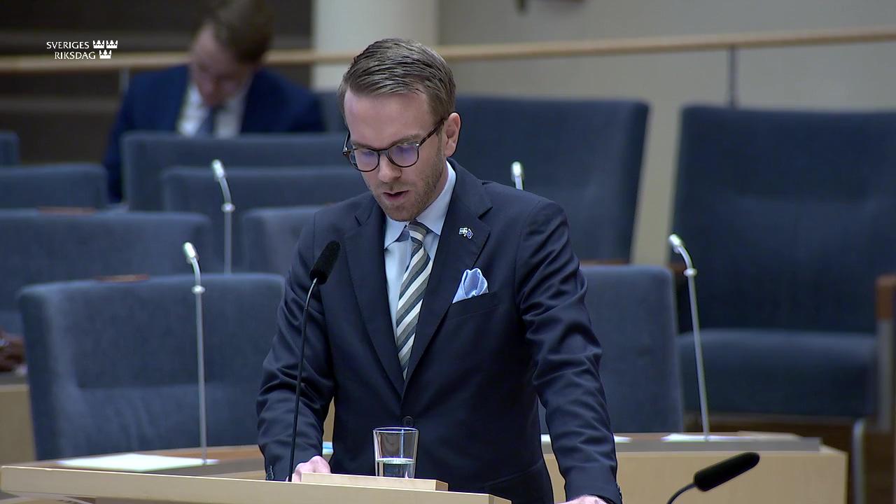 Stillbild från Interpellationsdebatt, En kommission för svensk bostads- och fastighetsmarknad