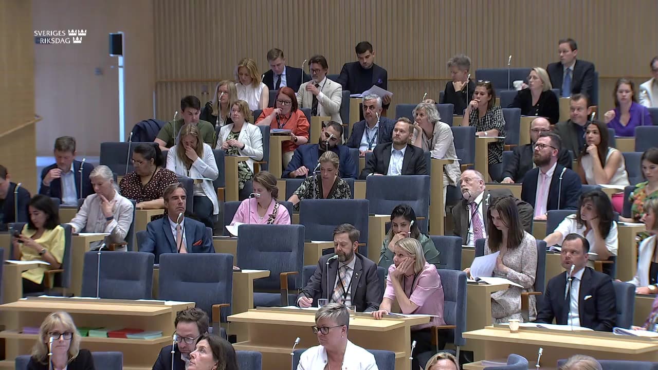 Stillbild från Beslut, Beslut: Vägtrafik- och fordonsfrågor