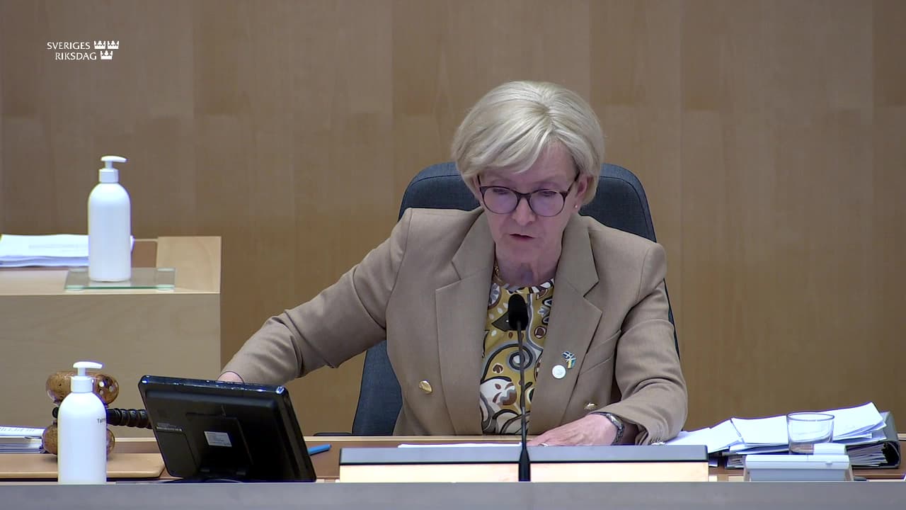 Stillbild från Beslut, Beslut: Luftfartsfrågor