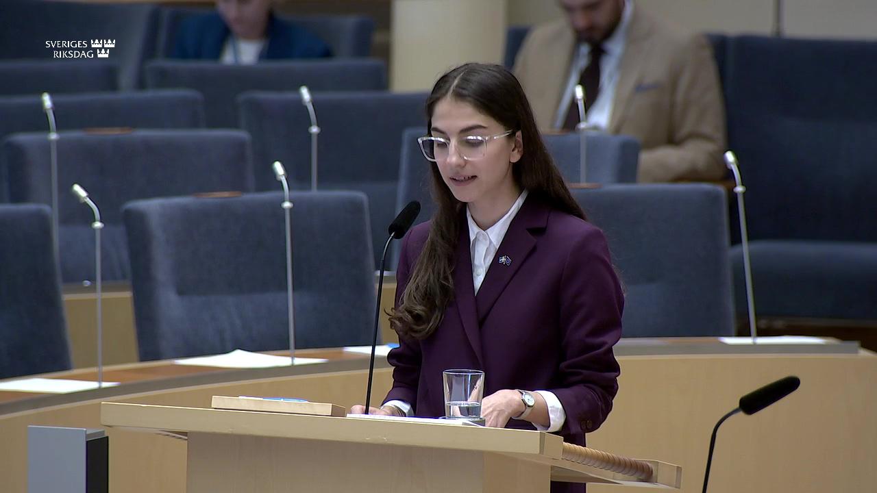 Stillbild från Interpellationsdebatt, Effekter av den slopade myrslåtterersättningen