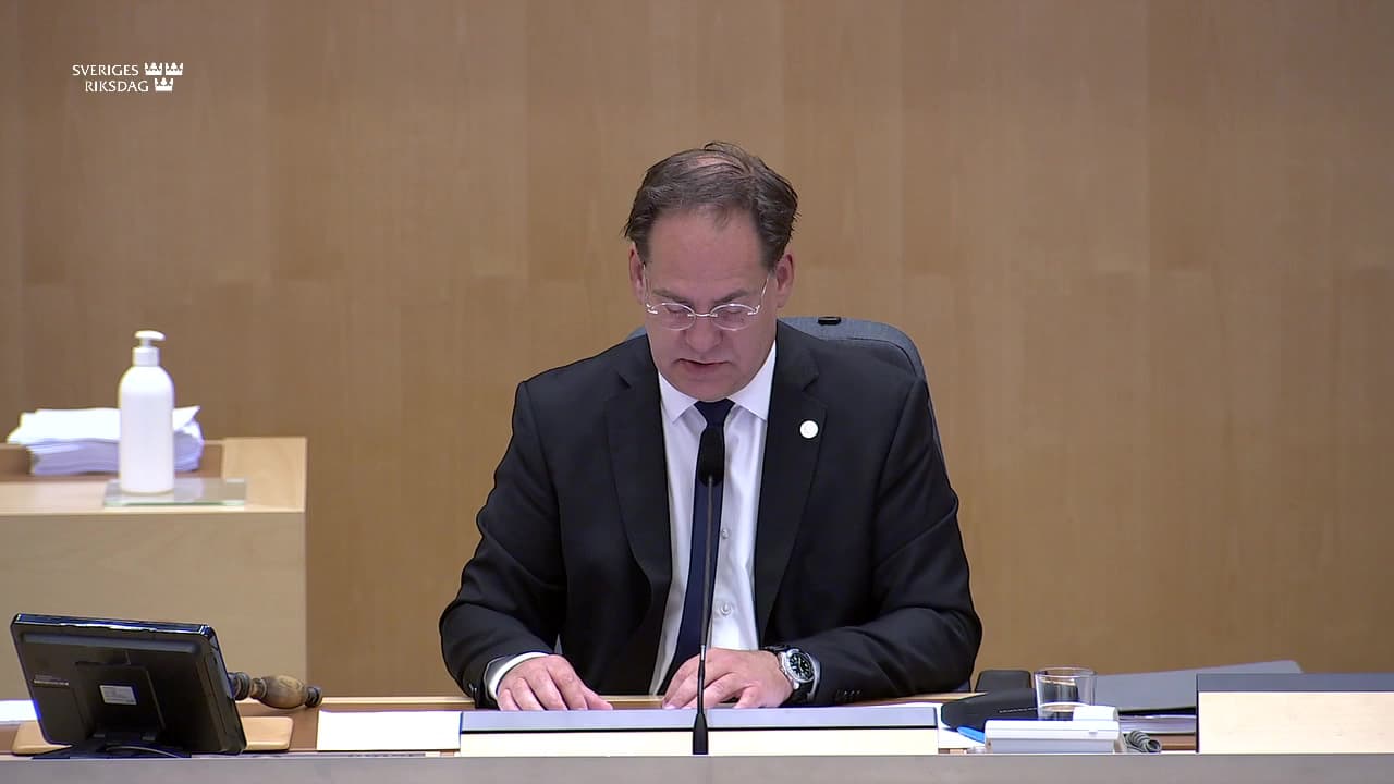 Stillbild från Beslut, Beslut: Översyn av JO-ämbetet