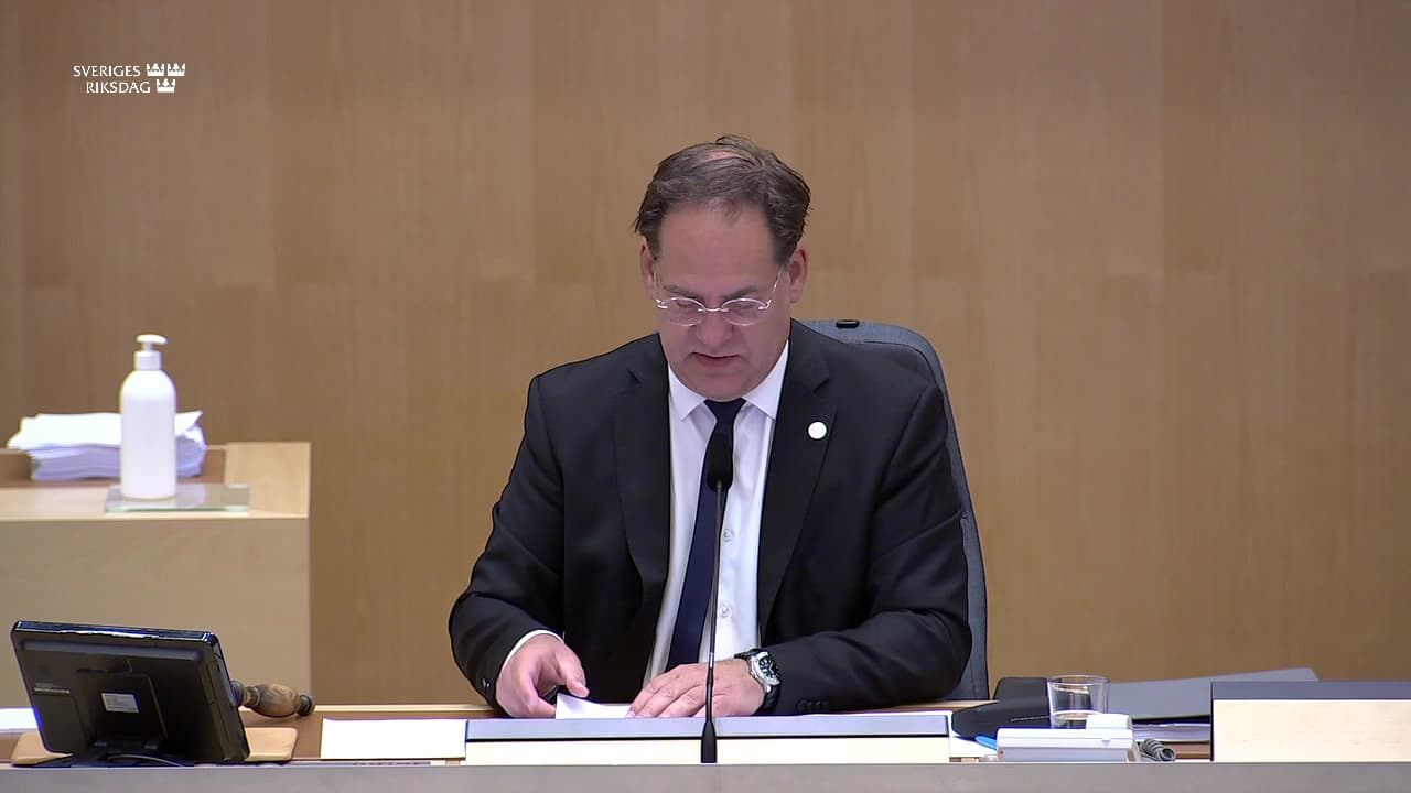 Stillbild från Beslut, Beslut: Utbetalningsmyndigheten