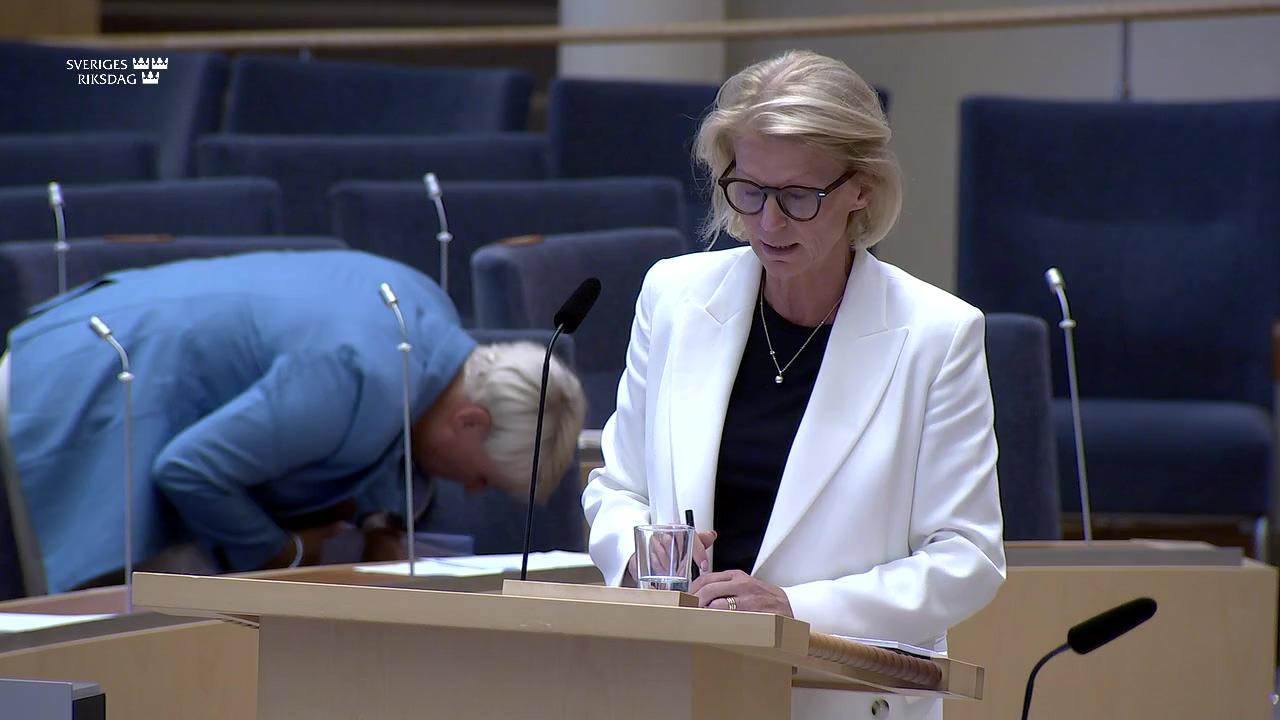 Stillbild från Interpellationsdebatt, Resurser och verktyg till Kronofogden