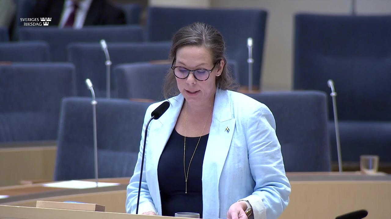 Stillbild från Interpellationsdebatt, Rättigheter för ukrainska flyktingar i Sverige