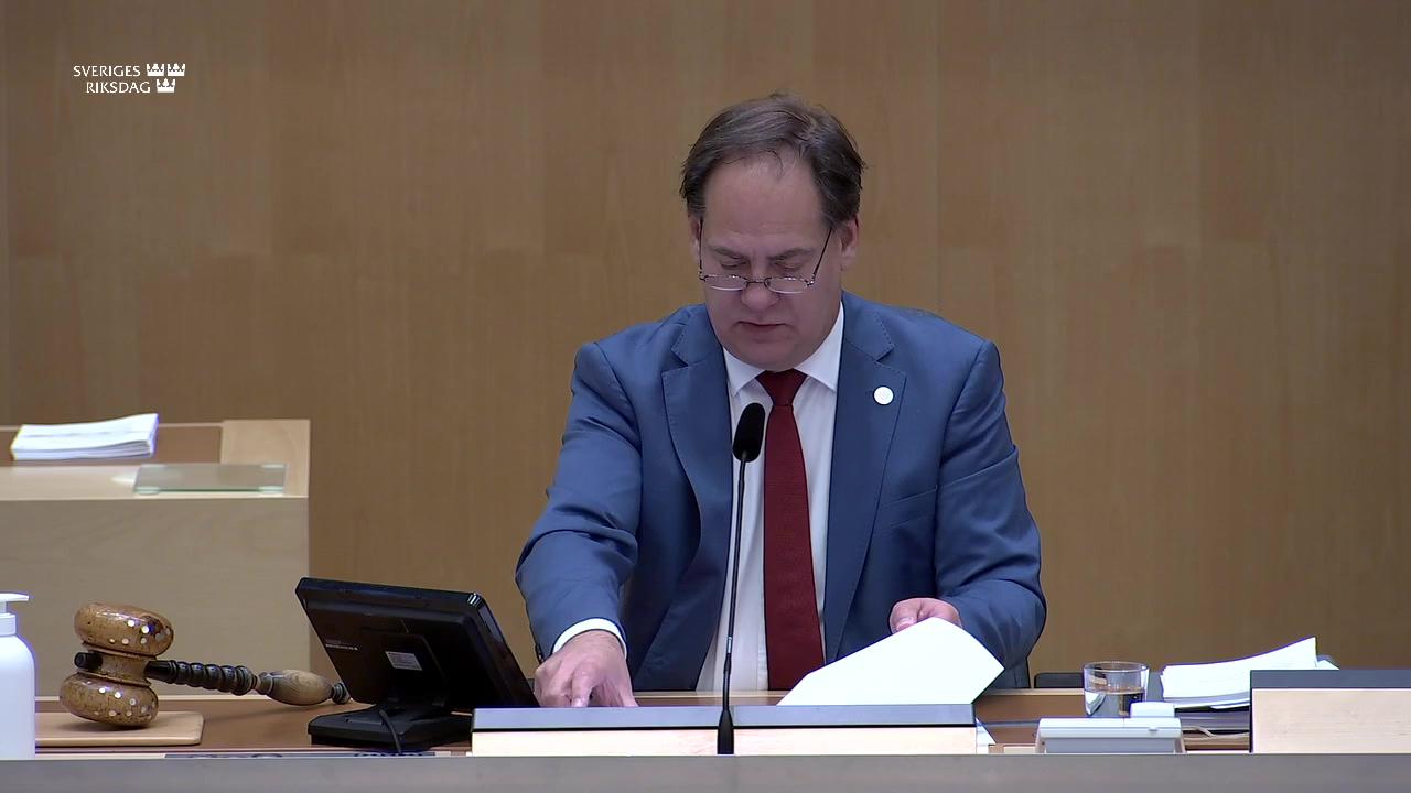 Stillbild från Debatt om förslag, En gemensam laddningsstandard för viss radioutrustning