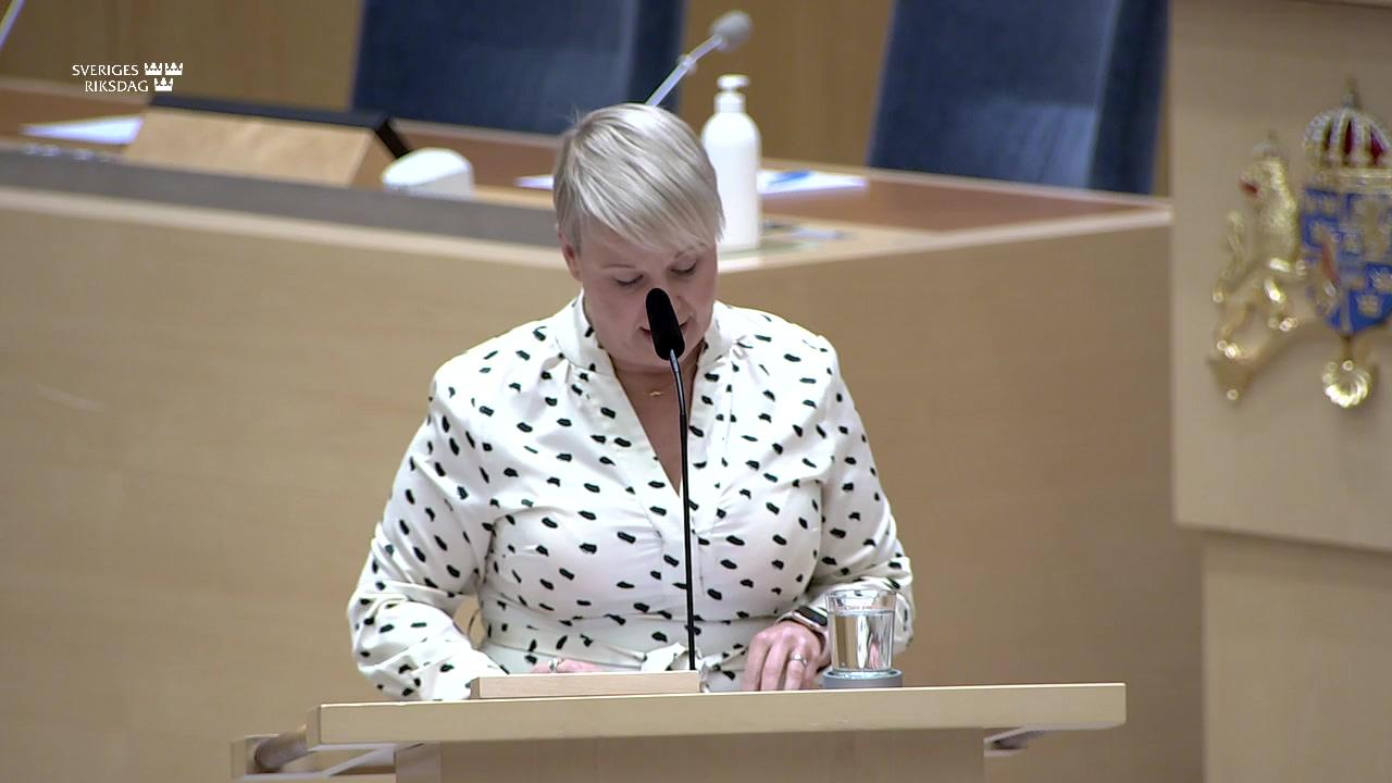 Stillbild från Interpellationsdebatt, Överlåtelse av föräldrapenning