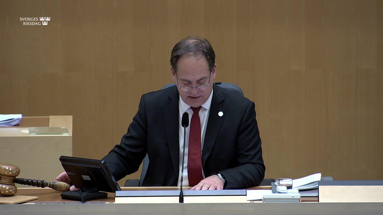 Stillbild från Debatt om förslag, Fortsatt giltighet av lagen om vissa register för forskning om vad arv och miljö betyder för människors hälsa