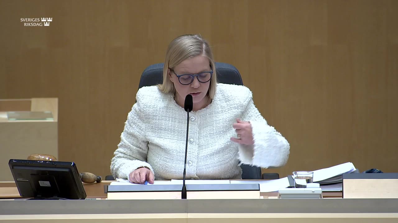 Stillbild från Beslut, Beslut: Vissa frågor om justitieråd och om advokater