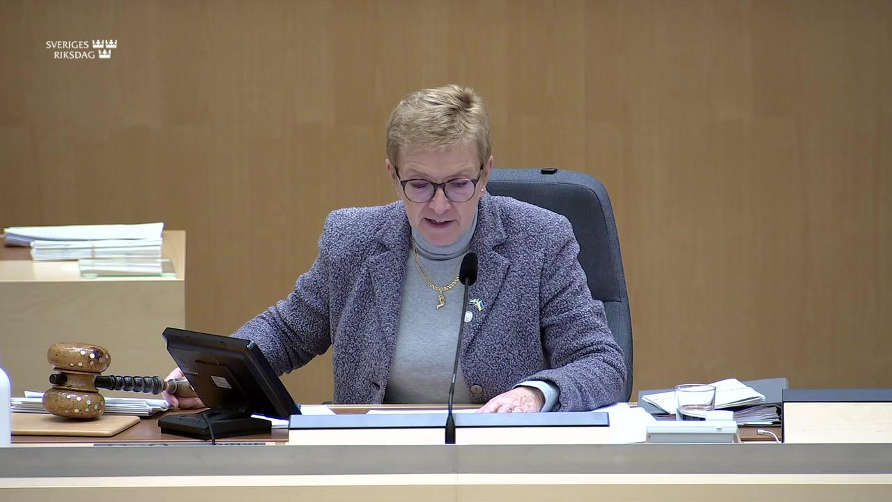 Stillbild från Debatt om förslag, Ändrade regler om direkttilldelning av avtal om kollektivtrafik på järnväg