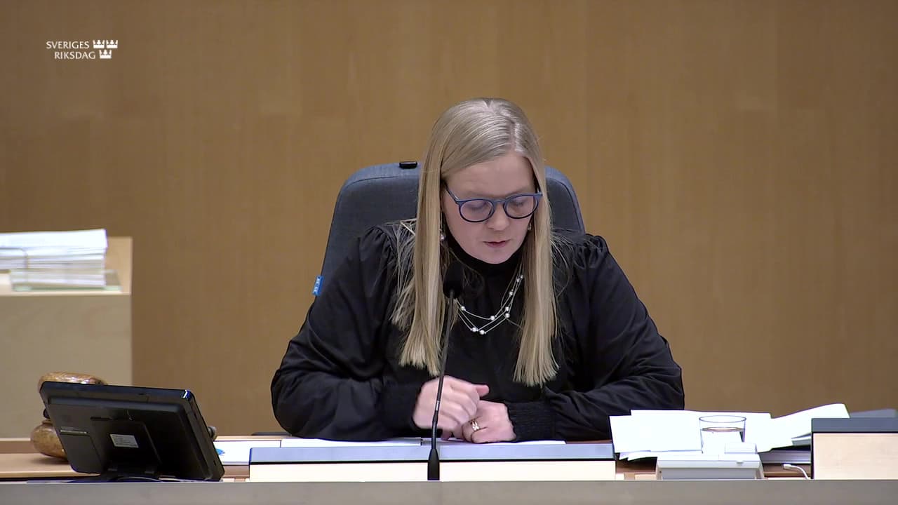 Stillbild från Beslut, Beslut: Ändrade regler om direkttilldelning av avtal om kollektivtrafik på järnväg