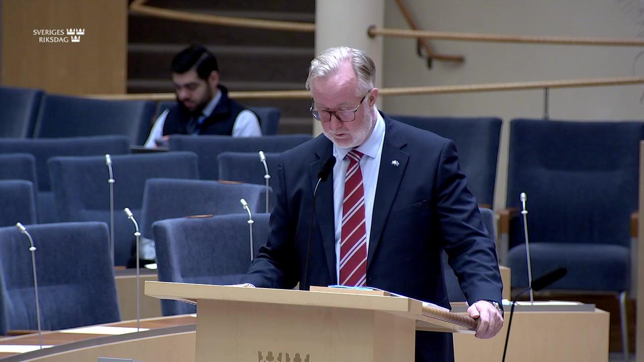 Stillbild från Interpellationsdebatt, Minskade anslag för brottsförebyggande åtgärder i utsatta områden