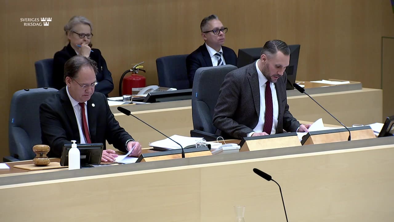 Stillbild från Beslut, Beslut: Skjutvapen och explosiva varor – skärpta straff för de allvarligare brotten