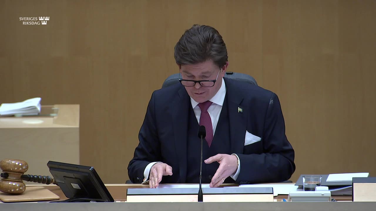 Stillbild från Beslut, Beslut: Utgiftsområde 26 Statsskuldsräntor m.m.