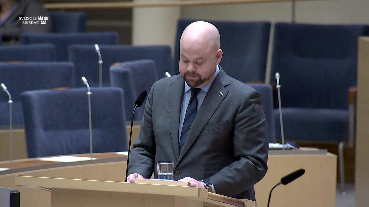 Stillbild från Interpellationsdebatt, Ursprungsmärkning av kött på restaurang