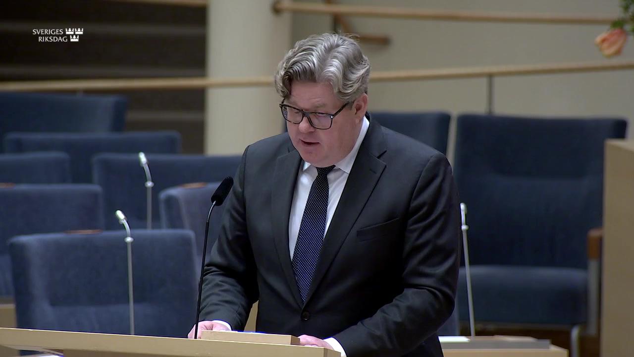 Stillbild från Interpellationsdebatt, Uppdrag till Brå om brottsmisstänktas bakgrund