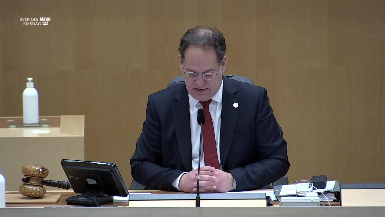 Stillbild från Debatt om förslag, En skyldighet att lämna uppgifter till Adoptionskommissionen