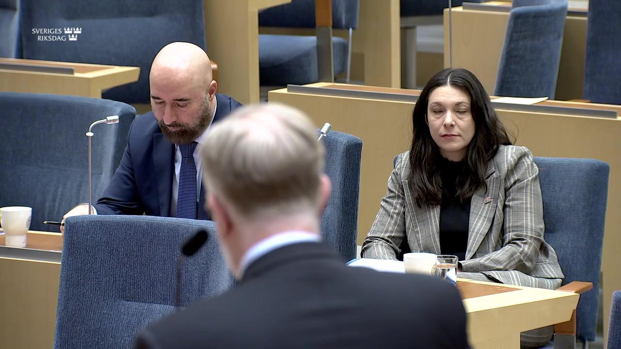 Stillbild från Interpellationsdebatt, Nystartsjobb