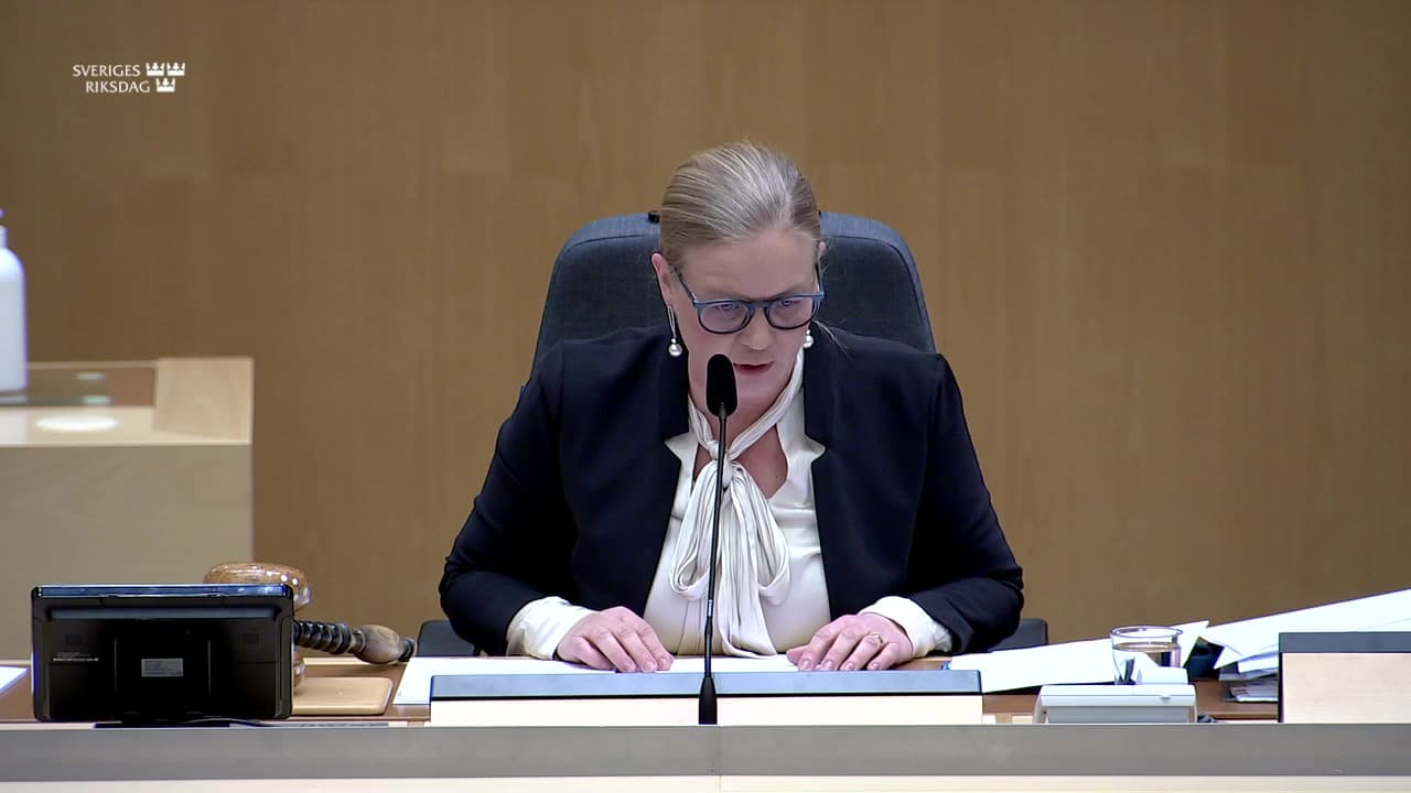 Stillbild från Beslut, Beslut: Försvarspolitik och totalförsvar