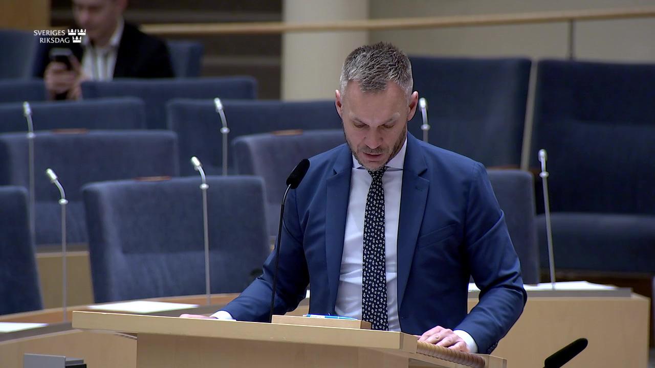 Stillbild från Interpellationsdebatt, Bank-id för alla i Sverige