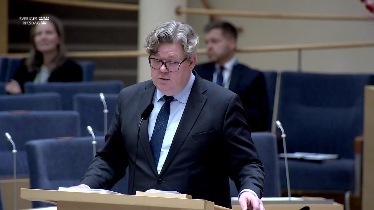 Stillbild från Interpellationsdebatt, Ökad risk för skolattacker