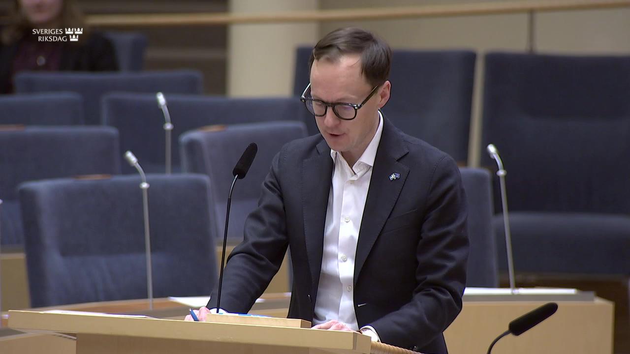 Stillbild från Interpellationsdebatt, Stöd till inackordering för gymnasieelever