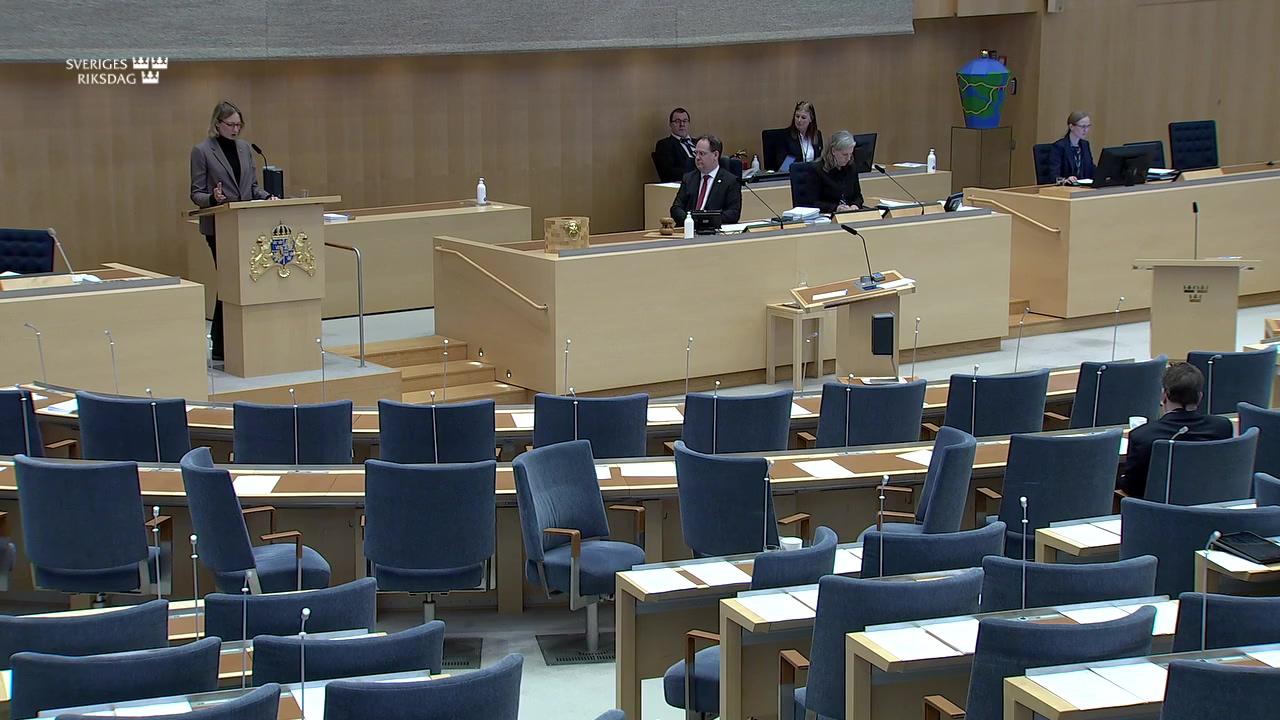 Stillbild från Debatt om förslag, Socialavgifter
