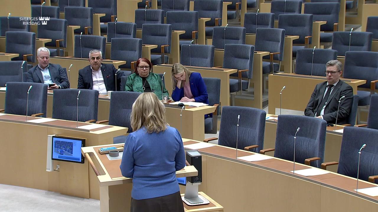 Stillbild från Interpellationsdebatt, Den ekonomiska situationen för Sveriges skolor