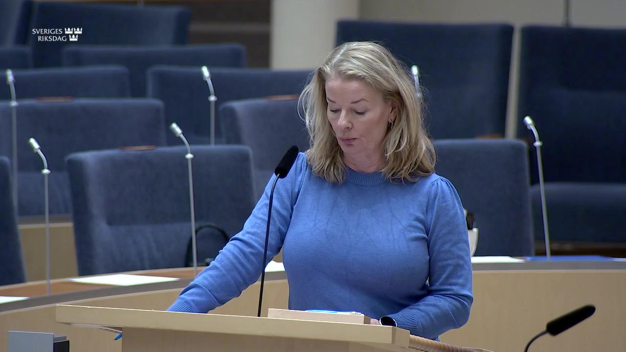 Stillbild från Interpellationsdebatt, Översyn av skolpliktsbrytande bestämmelser