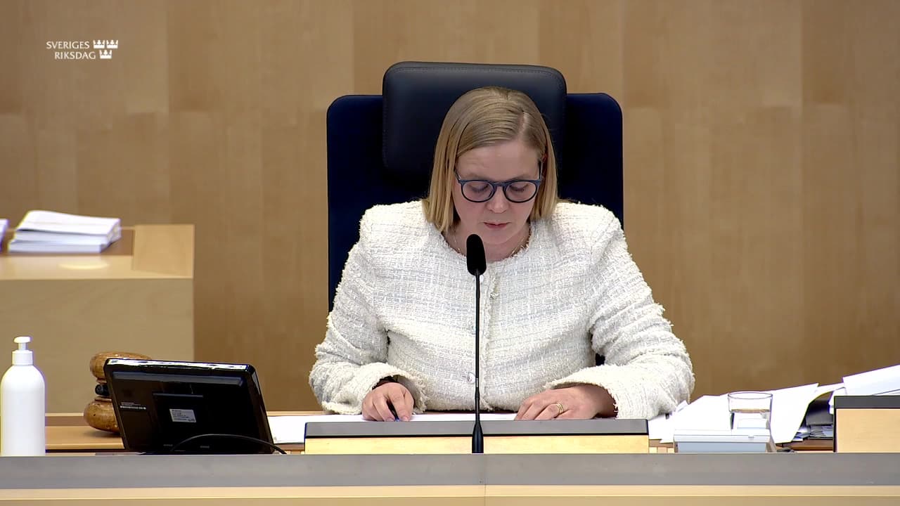 Stillbild från Beslut, Beslut: Statlig förvaltning och statistikfrågor
