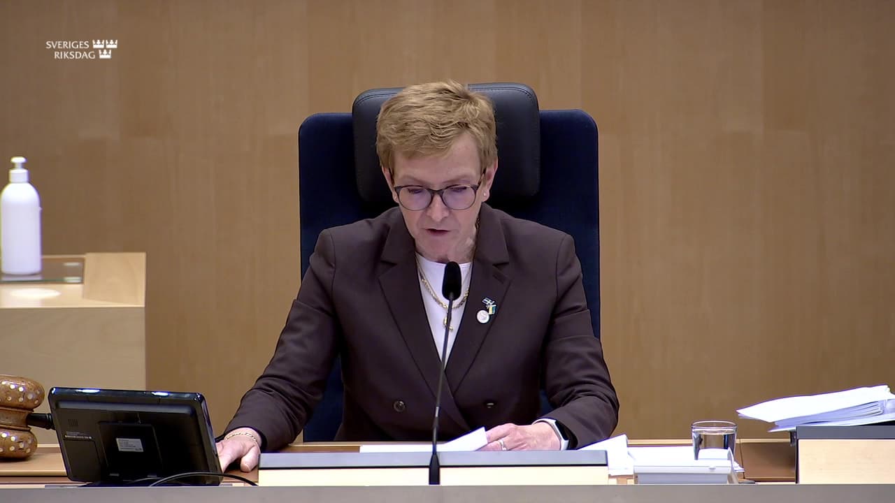 Stillbild från Beslut, Beslut: Riksrevisionens rapport om reduktionsplikten för bensin och diesel