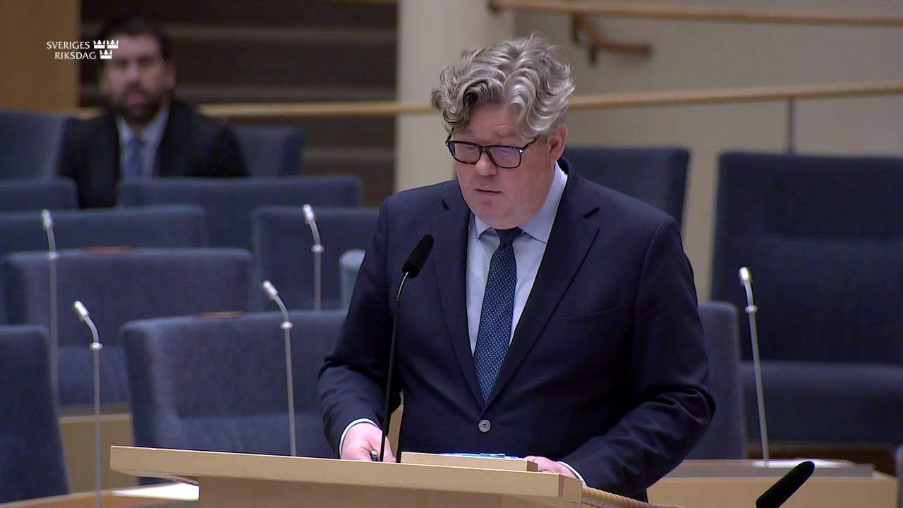 Stillbild från Interpellationsdebatt, Gängens finansiering från prostitution 