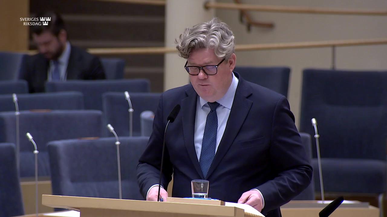 Stillbild från Interpellationsdebatt, Avskaffad preskriptionstid för mord för personer under 18 år