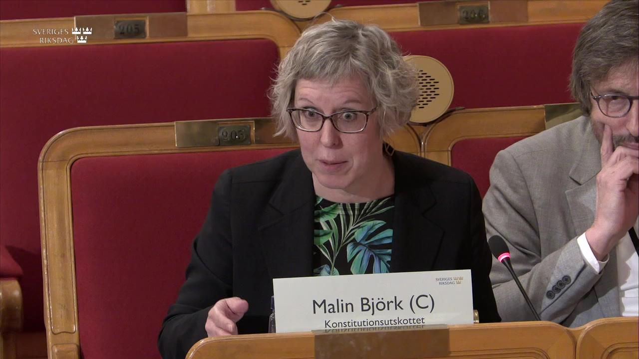 Stillbild från Öppen utfrågning, KU-utfrågning med energi- och näringsminister Ebba Busch (KD)