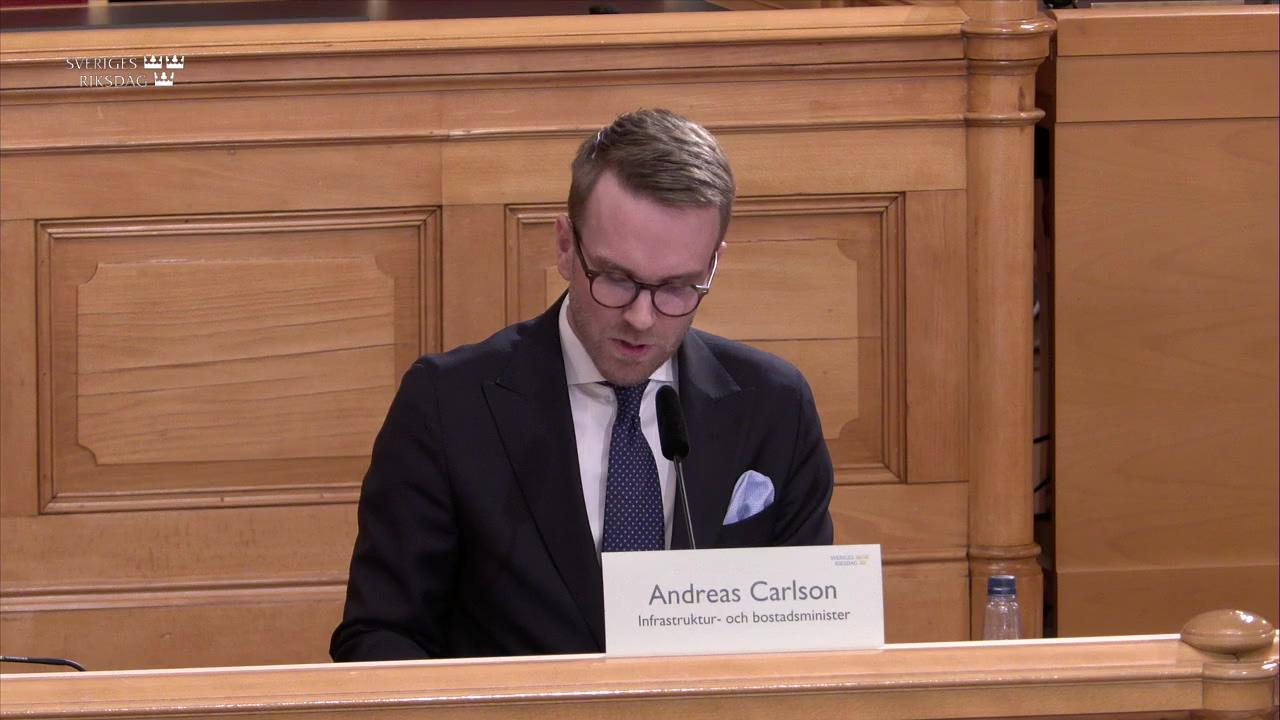Stillbild från Öppen utfrågning, KU-utfrågning med infrastrukturminister Andreas Carlson (KD)