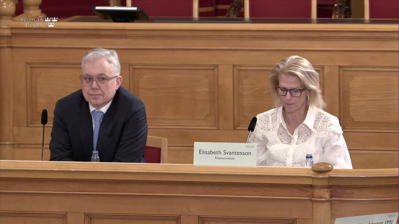 Stillbild från Öppen utfrågning, KU-utfrågning med finansminister Elisabeth Svantesson (M)