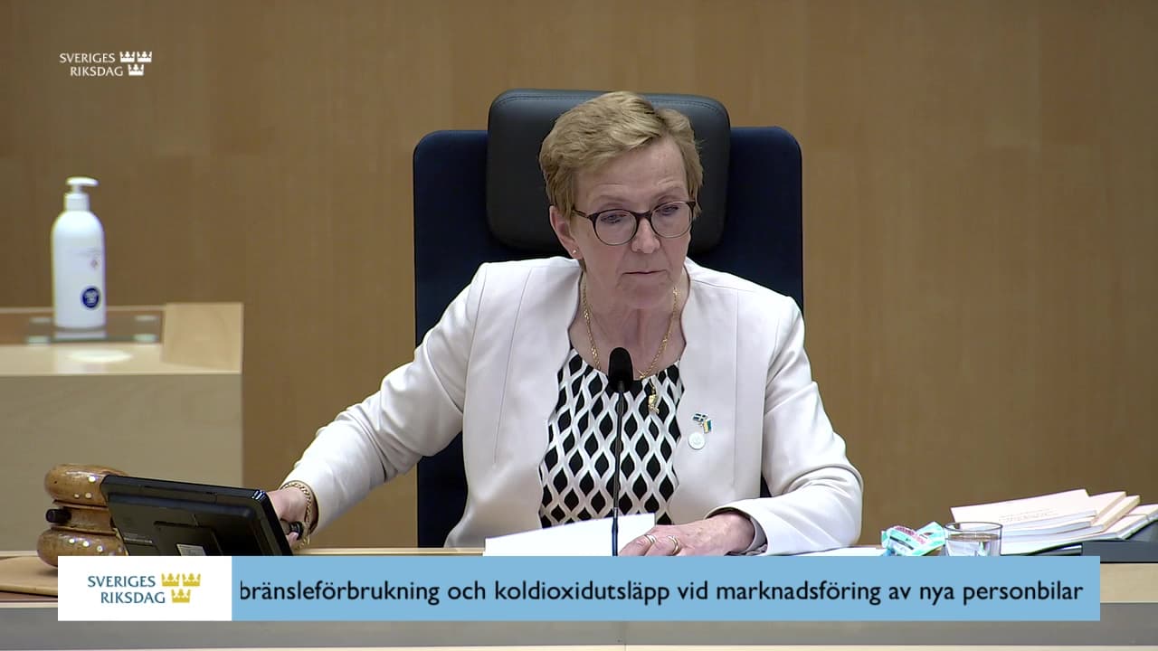 Stillbild från Beslut, Beslut: Information om bränsleförbrukning och koldioxidutsläpp vid marknadsföring av nya personbilar