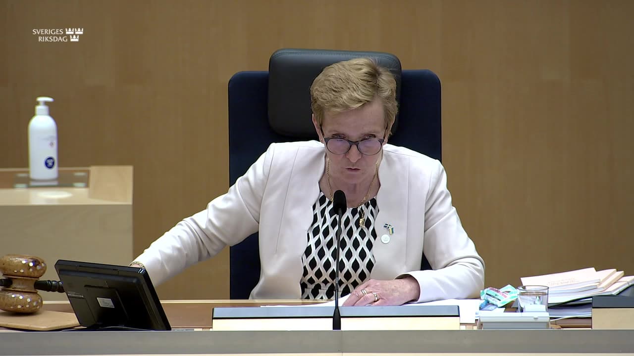 Stillbild från Beslut, Beslut: Mervärdesskatt