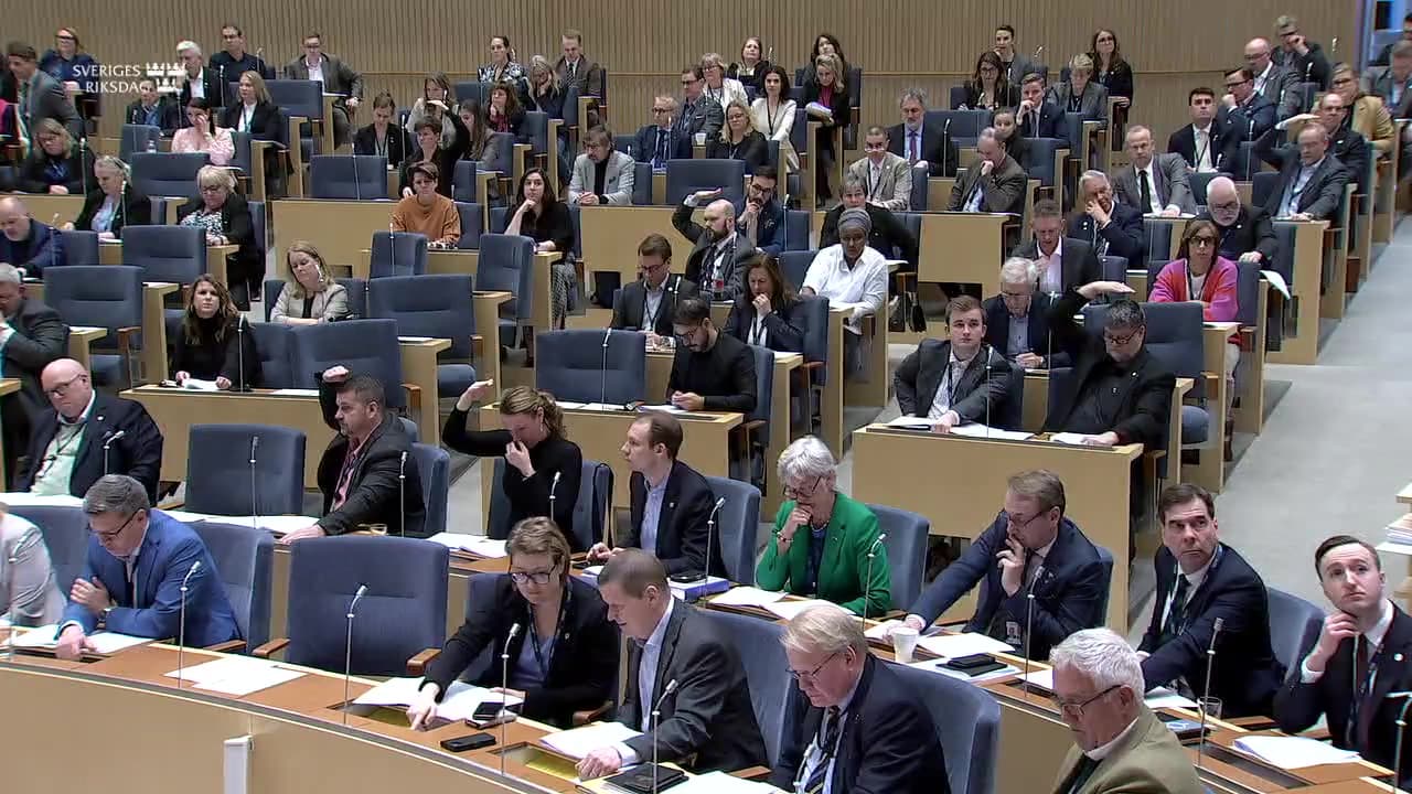Stillbild från Beslut, Beslut: Näringspolitik