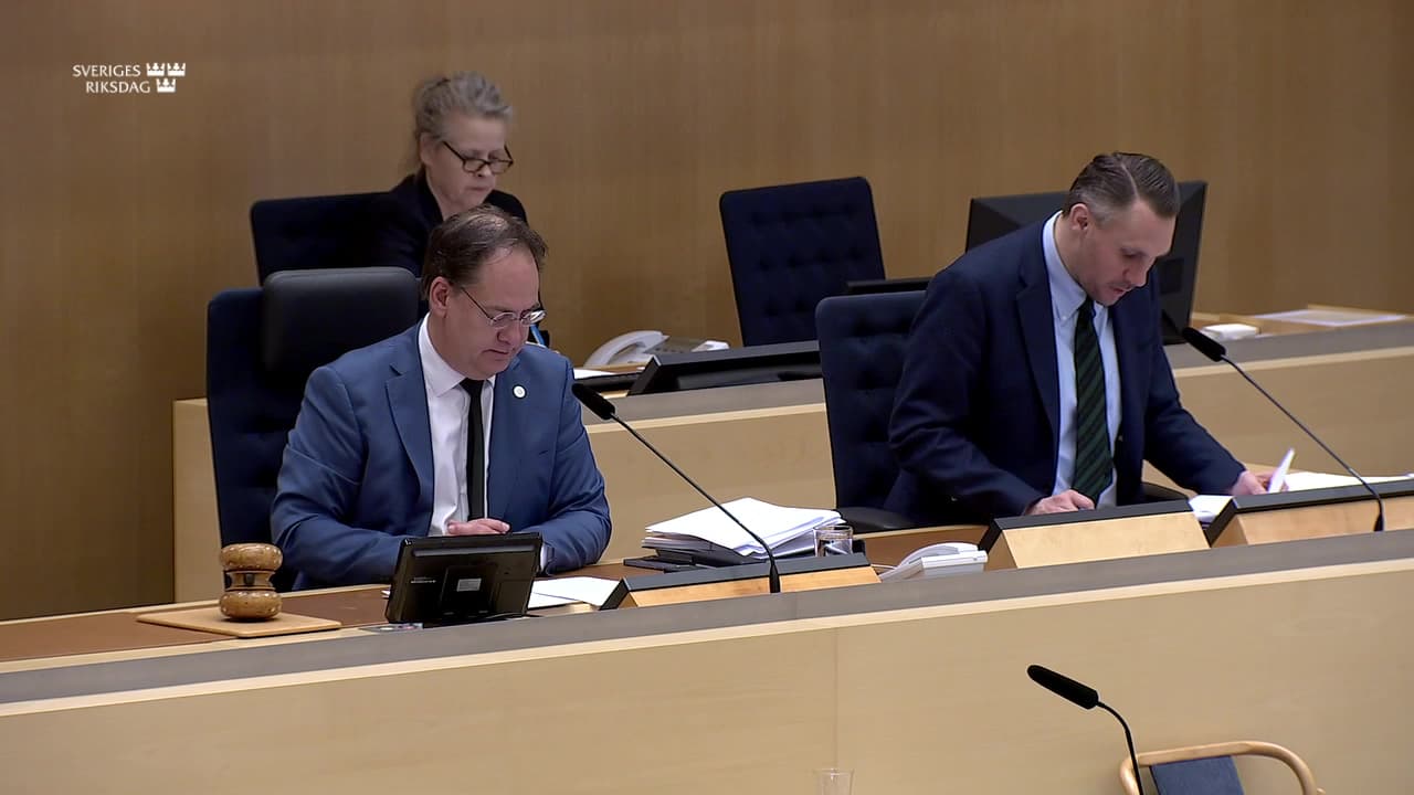 Stillbild från Beslut, Beslut: Vägtrafik- och fordonsfrågor