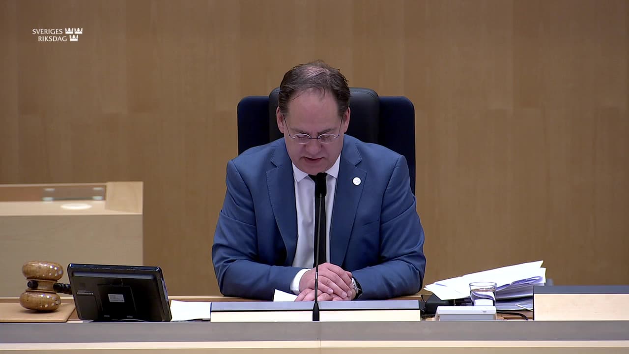 Stillbild från Beslut, Beslut: Samhällets krisberedskap